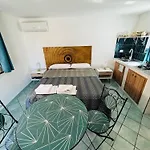 B&B Lemontree House 바콜리