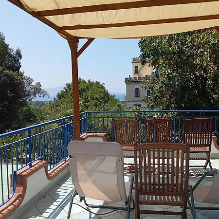 Lemontree House 3*