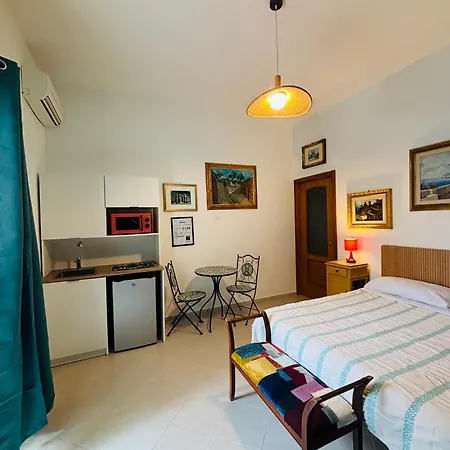 Lemontree House 3*
