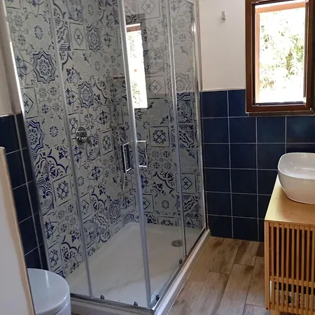 Lemontree House Bed & Breakfast